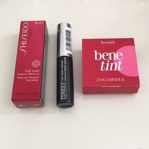 Makeup bundle